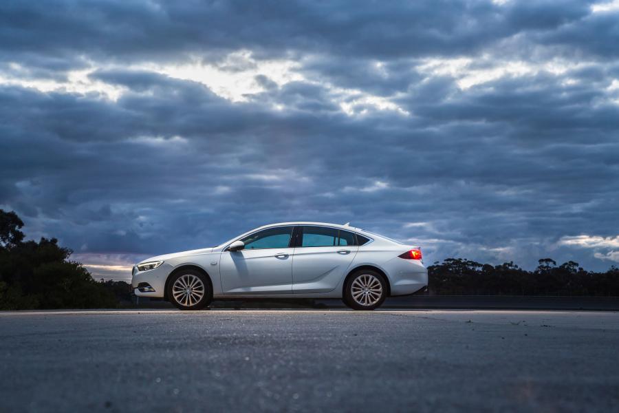  Holden Commodore Calais (ZB) 2018 года  (фото 12 из 37)
